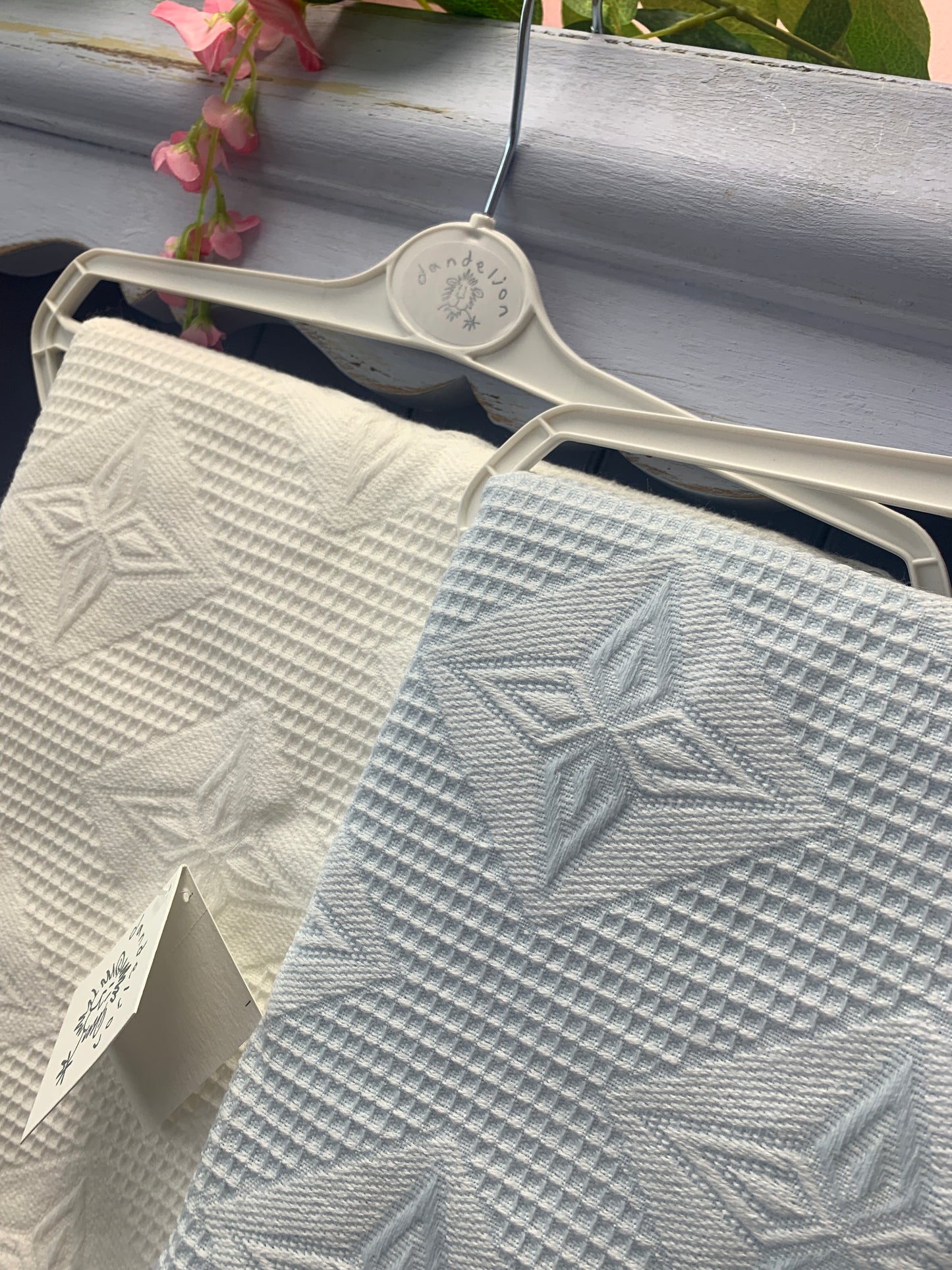 Dandilion Star's Shawl - Hetty's Baby Boutique